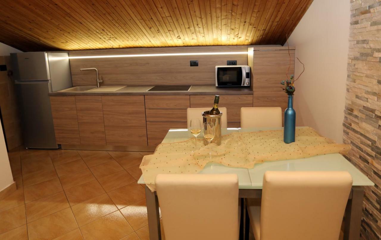 Apartment Leona プーラ エクステリア 写真