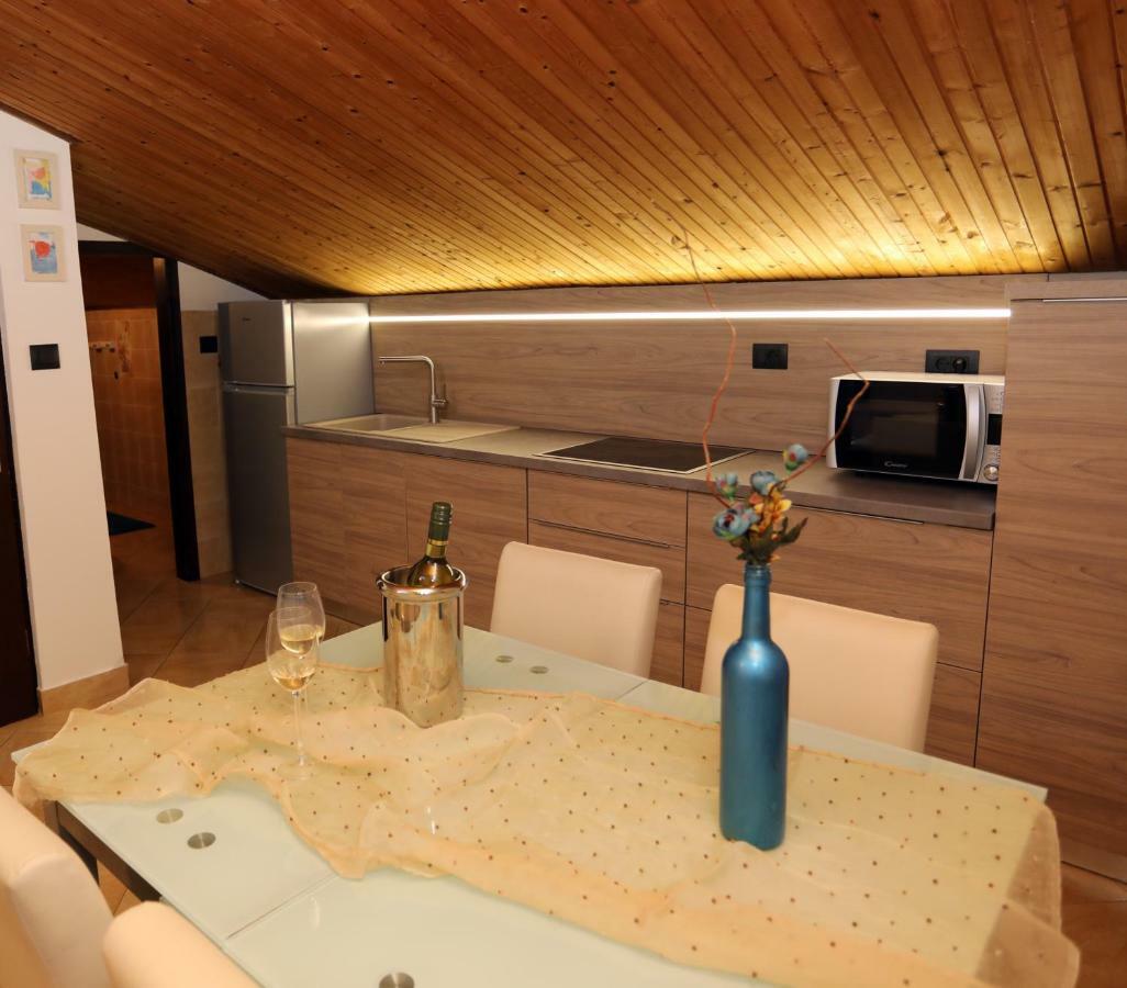 Apartment Leona プーラ エクステリア 写真